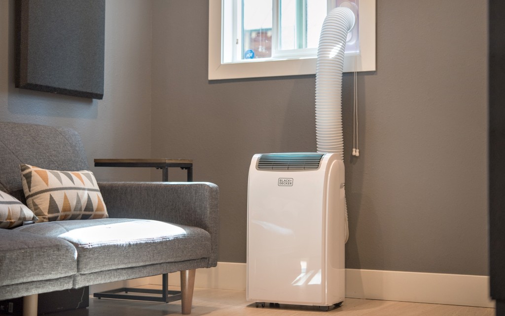BLACK DECKER BPACT08WT 8000 BTU Portable Air Conditioner